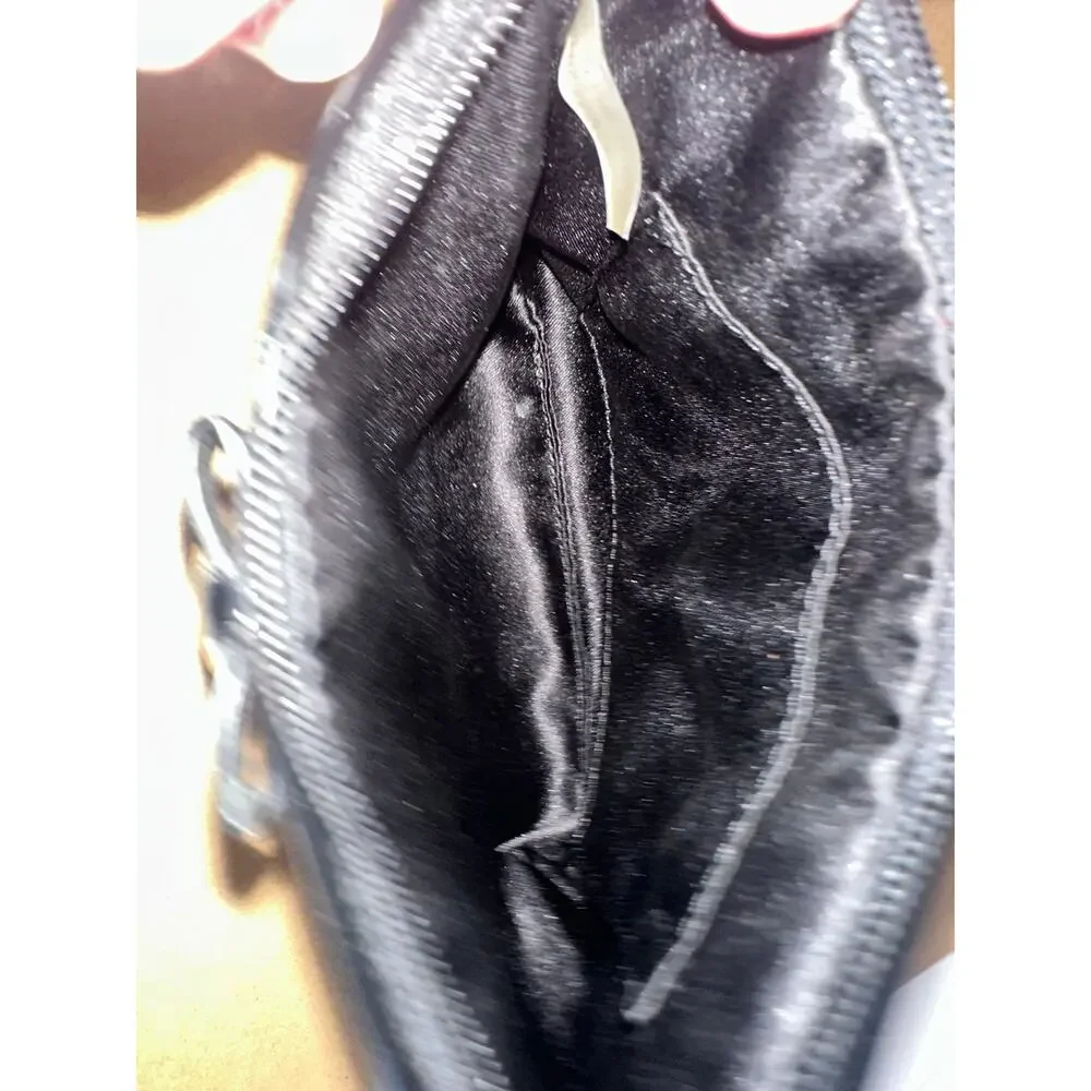 Coach Black Patent Leather Wristlet Bow Heart Charm Zip Clutch Pouch